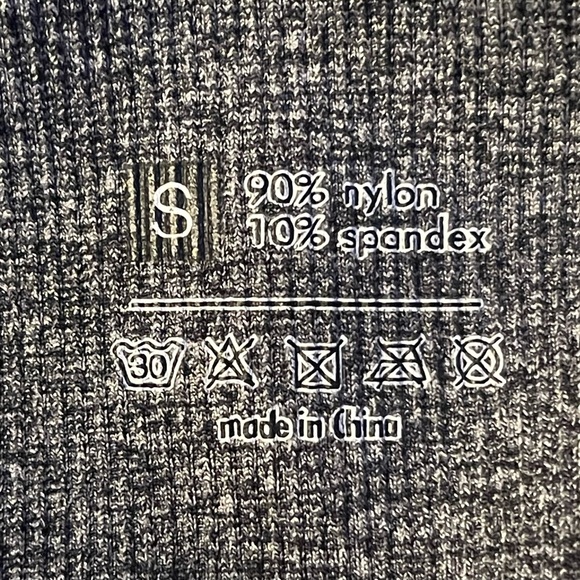 🦈 EUC Gymshark Gray Workout Set in Size Small. Look good while working out! - Picture 11 of 11